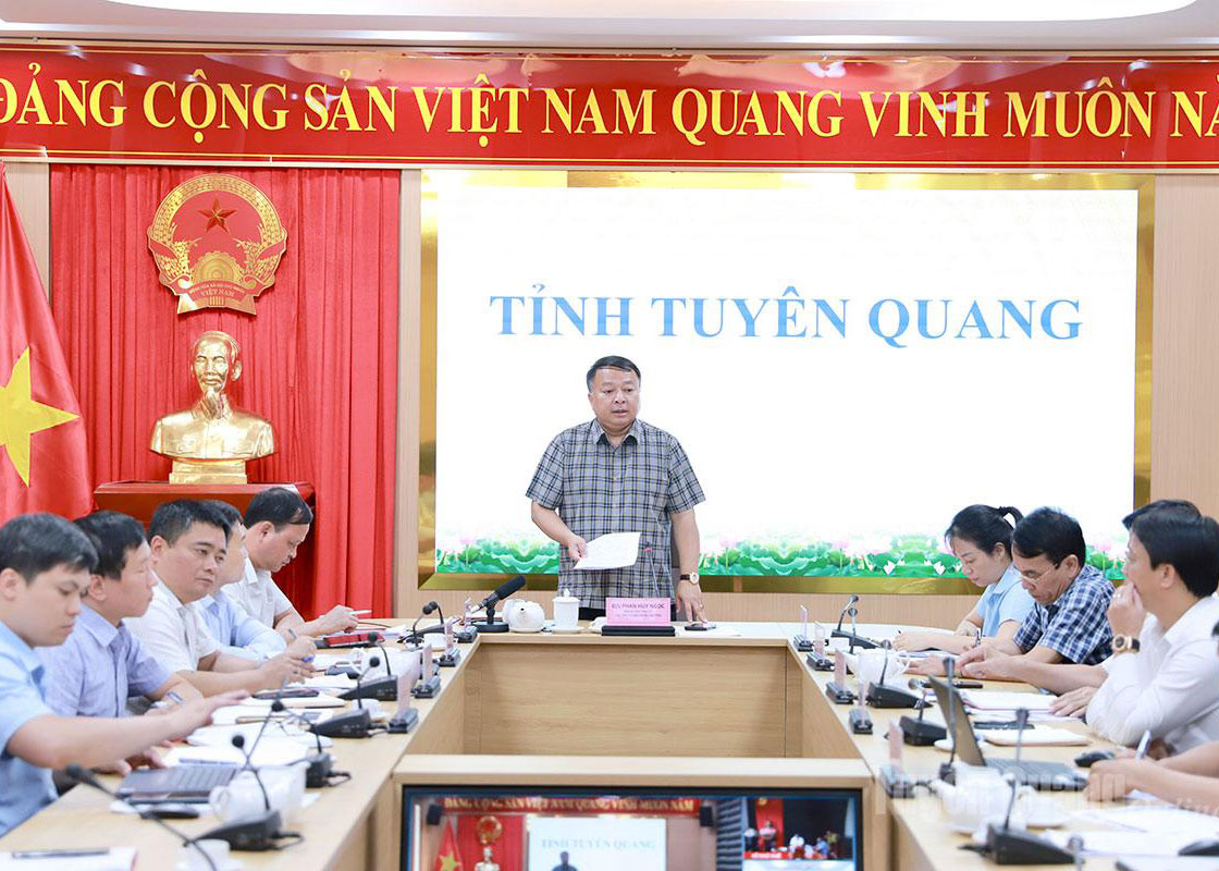 Chairman of the Provincial People's Committee Phan Huy Ngoc directed to remove obstacles and speed up the progress of the Tuyen Quang - Ha Giang Expressway