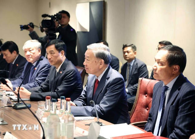 Vietnamese Party chief attends seminar on AI, technology in London