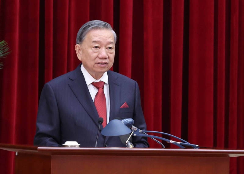 Party Central Committee's 13th plenum discusses preparations for 14th National Party Congress, socio-economic issues